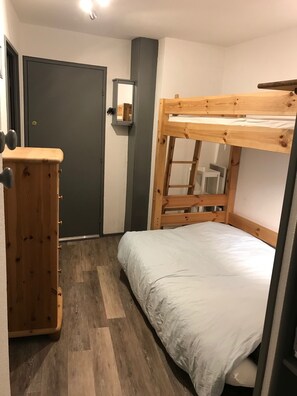 Room - 5-person apartment Reberty 1850 mountain view due west, 50 m from the slopes (Les Belleville)