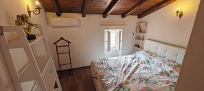 Room - Peaceful village stay (Karousades)