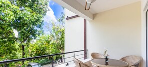 Outdoor dining - Infiniti Blu Family suite with private beach! (sosua, puerto plata)