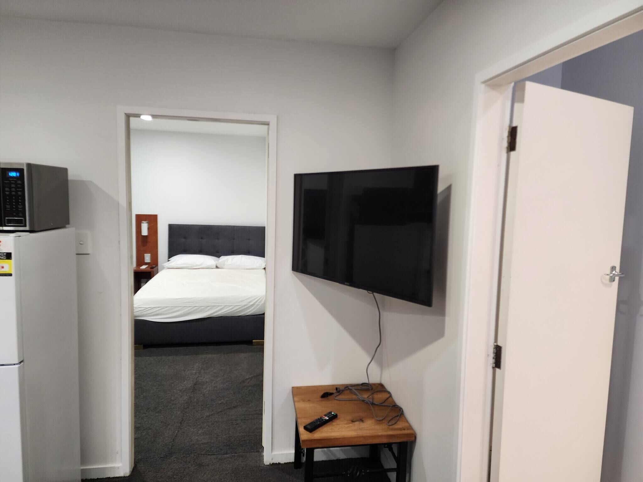 1 bedroom, iron/ironing board, Internet, bed sheets