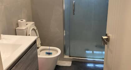 1 Spacious bedroom available