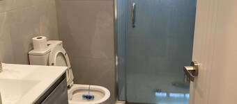 1 Spacious bedroom available