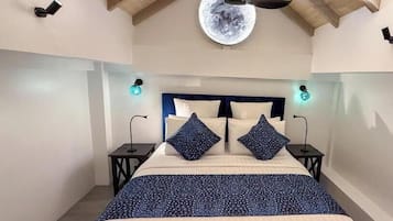 Suite, Patio | In-room safe
