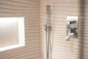 Toallas, papel higiénico
