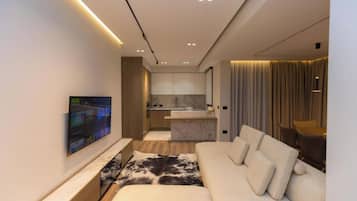 Deluxe Double Room | Living area