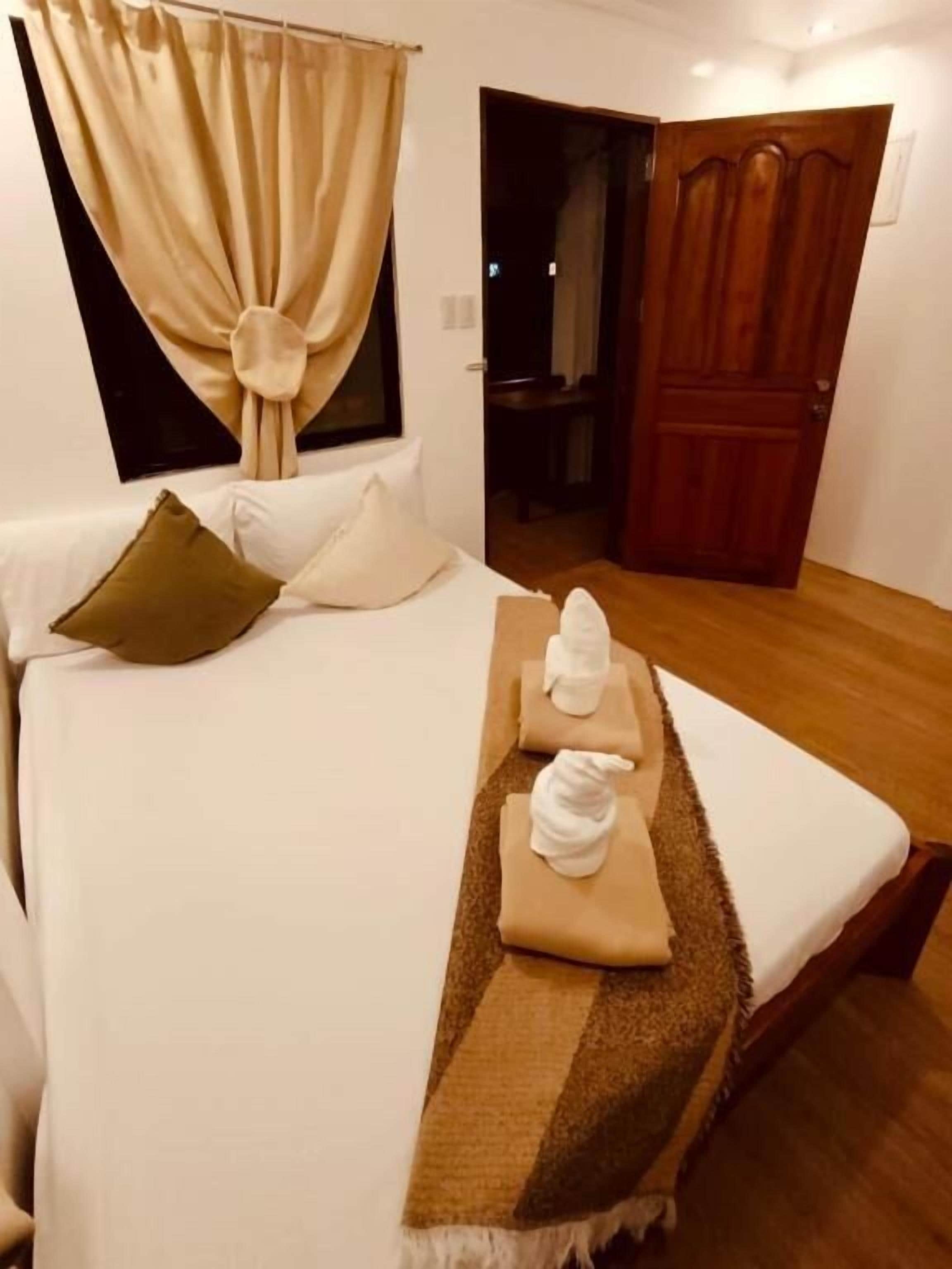 Habitación Deluxe, patio, vistas al jardín | Wifi gratis