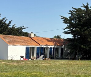 Exterior - Family home 3km from the sea (Brem-sur-Mer)