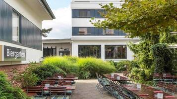 Buiten dineren