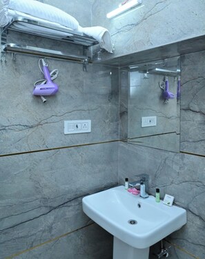 Bathroom - Pleasure Haveli Kishan Ghat (Jaisalmer)