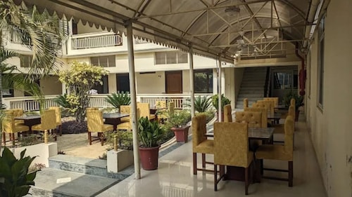 Hotel Satkar Palace Moradabad