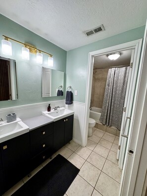 Hair dryer, towels