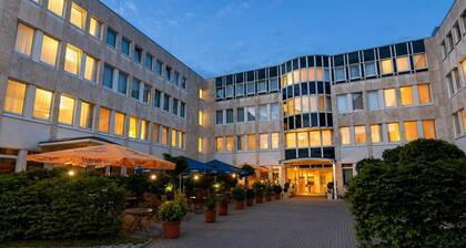 Sunday Hotel Frankfurt 1-Bedroom Suite Twin Beds
