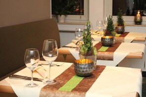 Dining - Sunday Frankfurt One-bedroom suite (Neu-Isenburg)