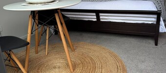 Room-walktotown, Self-contained Studio