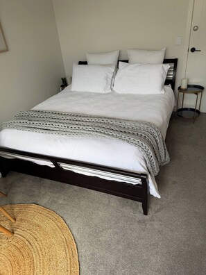 1 bedroom - Room-walktotown, Self-contained Studio (Te Awamutu)