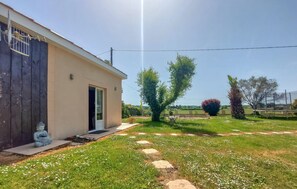 Property grounds - Charmant Studio avec piscine (Saint-Antoine-de-Breui)