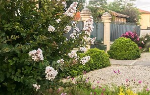 Property grounds - Stunning home in Gujan-Mestras (Gujan-Mestras)