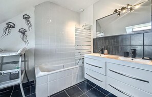Shower, hair dryer - Charmante maison proche plage (Le Vivier-sur-Mer)