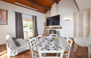 Dining - Villa pro. mer grande piscine (Ghisonaccia)