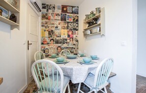 Dining - Agréable jardin et terrasse (SOURDEVAL)
