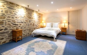 3 bedrooms, travel cot, free WiFi - Agréable jardin et terrasse (SOURDEVAL)