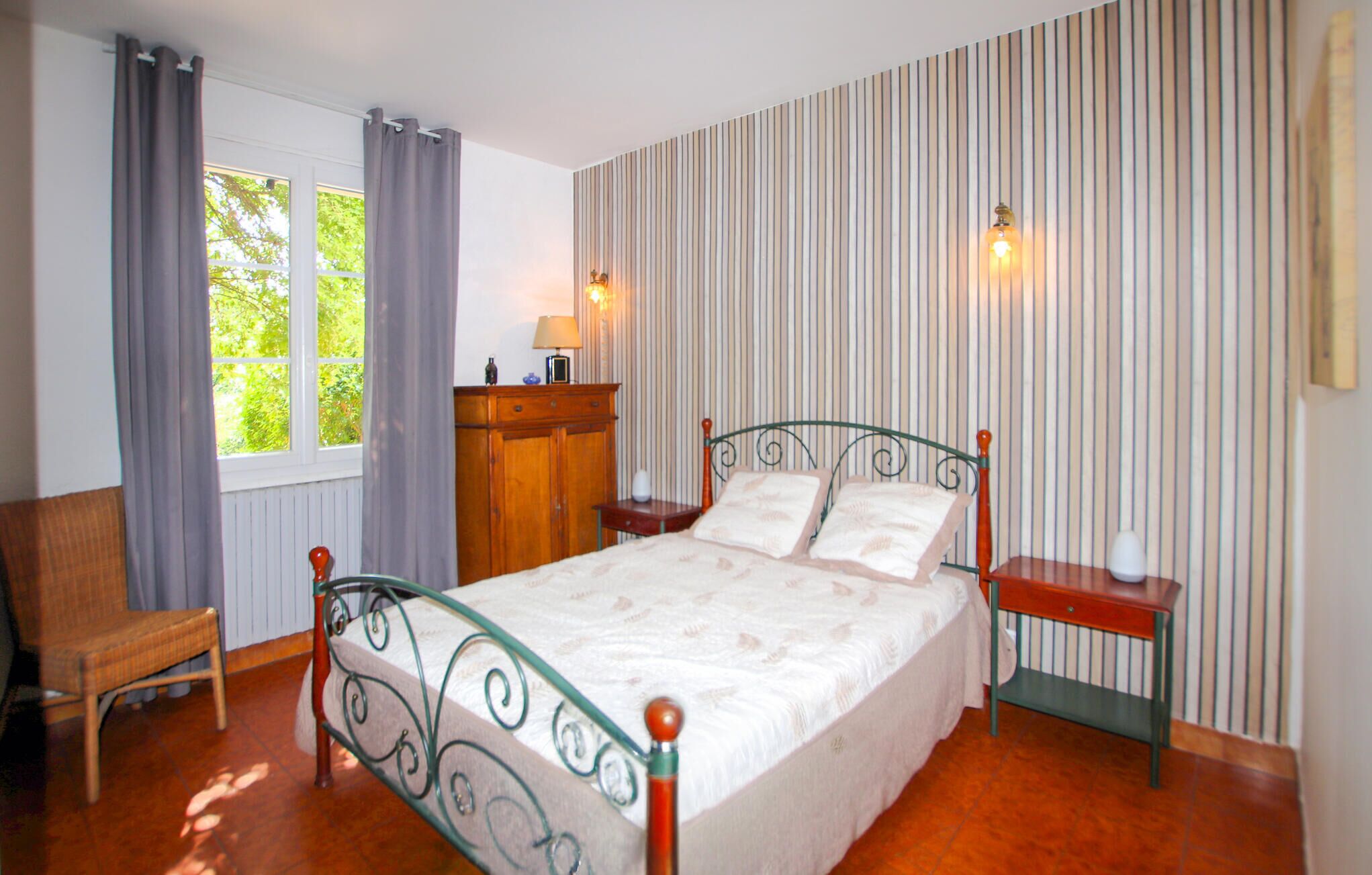 2 bedrooms, iron/ironing board, travel cot, free WiFi