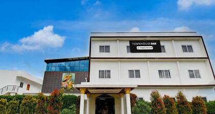 Super Townhouse Oak Sri Mahadeshwara Convention