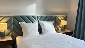 Comfort Double Room, Park View | Blackout curtains, soundproofing, iron/ironing board, free WiFi