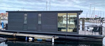 2 bedroom amazing ship in Wolphaartsdijk