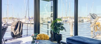 2 bedroom amazing ship in Wolphaartsdijk