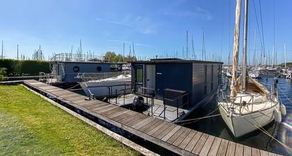 Gemütliches Boot in Wolphaartsdijk mit Seeblick