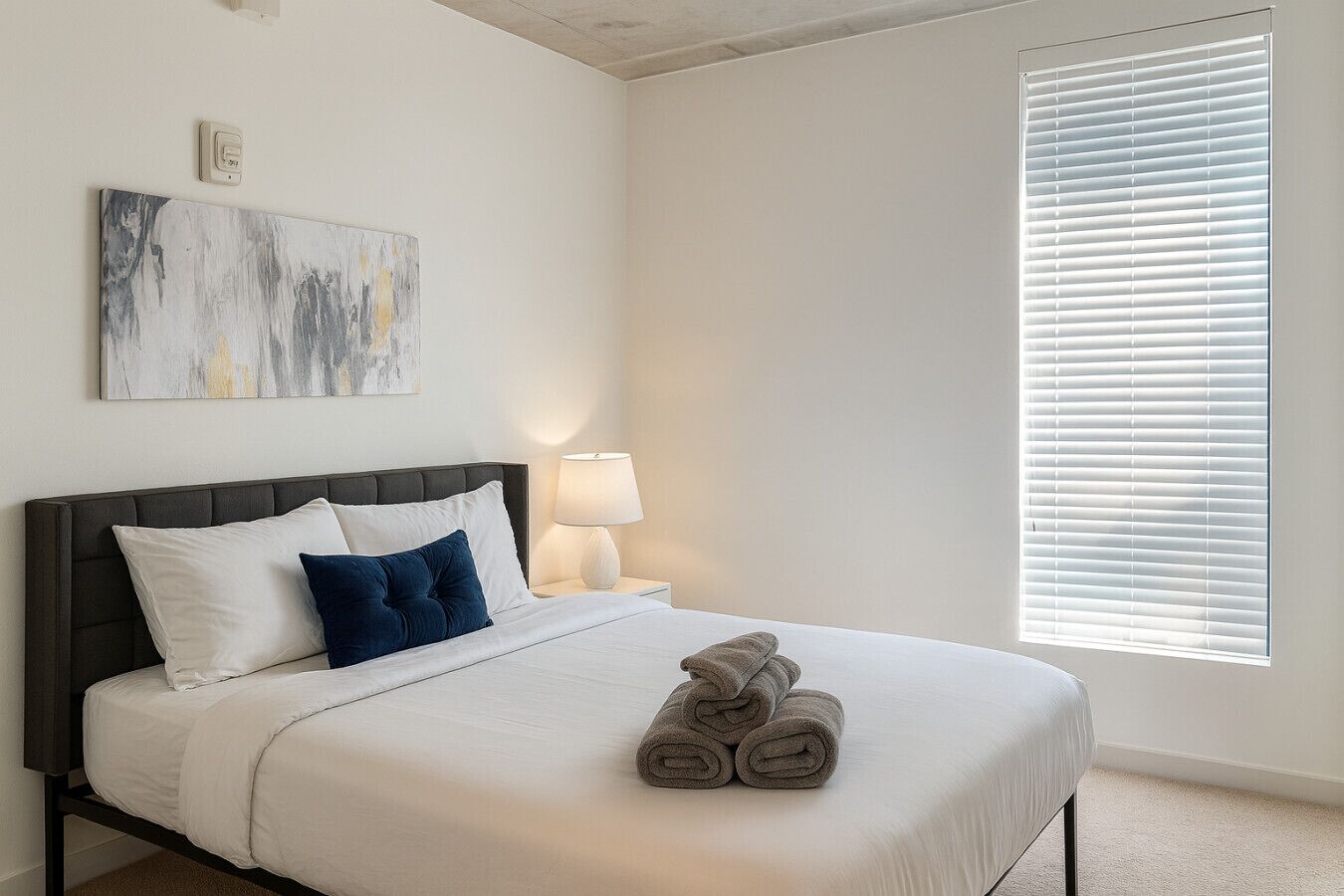 2 bedrooms, desk, iron/ironing board, WiFi