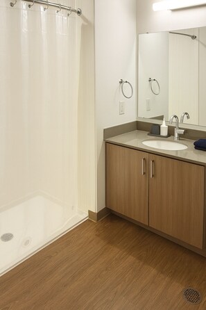 Hair dryer, towels - Upscale 2BR Apt | Rooftop Deck + Fitness U14 (Birmingham)