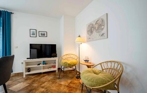 TV - Cozy apartment in Kotor with WiFi (Kotor)