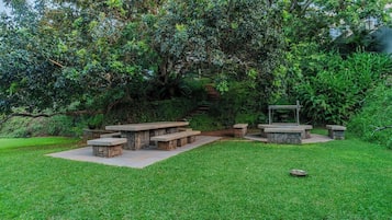 Habitación, 1 habitación, balcón, vista al jardín | Jardín