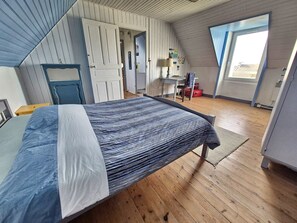 Iron/ironing board - 734 – Seaside holiday home in Primelin, Brittany (Primelin)