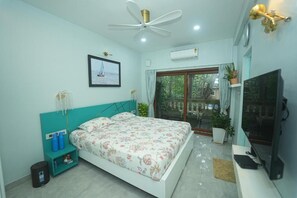 In-room safe, soundproofing, iron/ironing board, free WiFi - GGH Ocean Nest Candolim (Candolim)