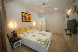 In-room safe, soundproofing, iron/ironing board, free WiFi - GGH Ocean Nest Candolim (Candolim)