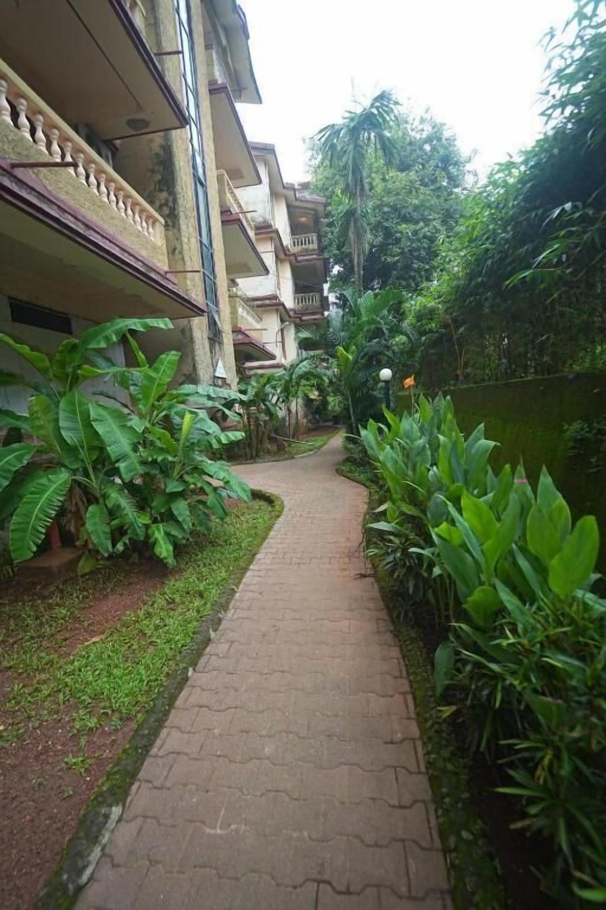 Apartment, Balkon, Blick auf den Innenhof | Unterkunftsgelände
