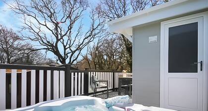 Superior Plus Lodge (Pet)