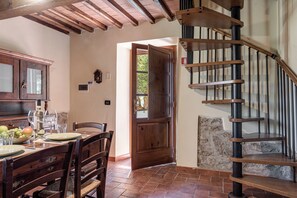 Dining - HYDROMASSAGE BATHTUB-AGRITURISMO FATTORIA LA PIEVE-COTTAGE OLIVO 8 km from Pisa (calci)
