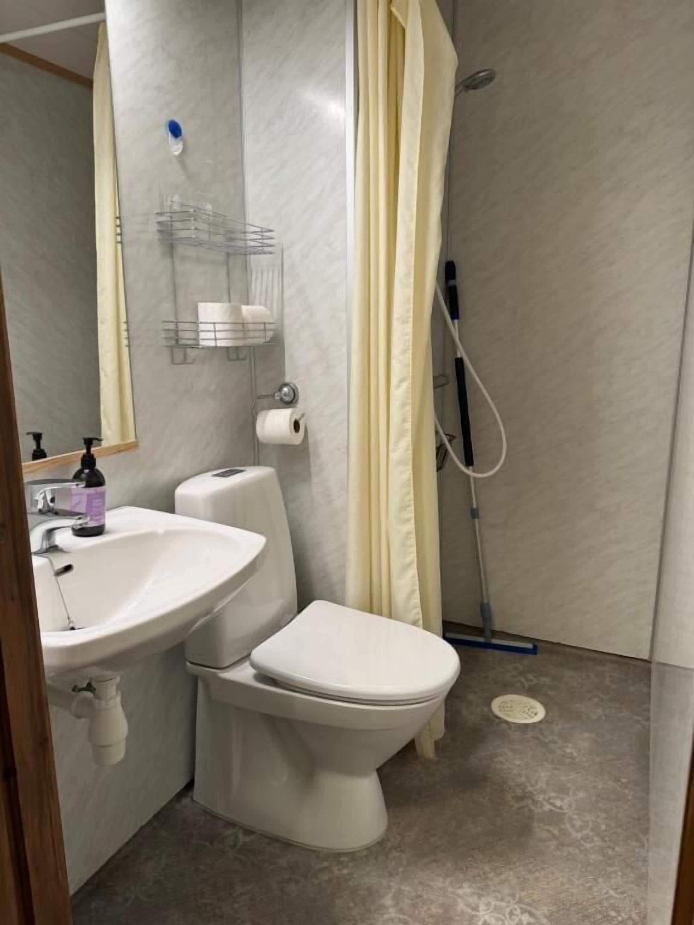 Kamar Single Standar | Kamar mandi
