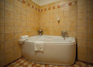 Shower, hair dryer, towels, shampoo - Joy City Stay High-End Comfort with City Panoramas (Timișoara)