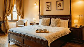 Desk, iron/ironing board, WiFi, bed sheets