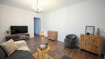 Téléviseur, bureau