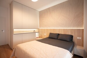 Desk, iron/ironing board, WiFi, bed sheets - Joy City Stay | City of Mara M11-61 (Timișoara)