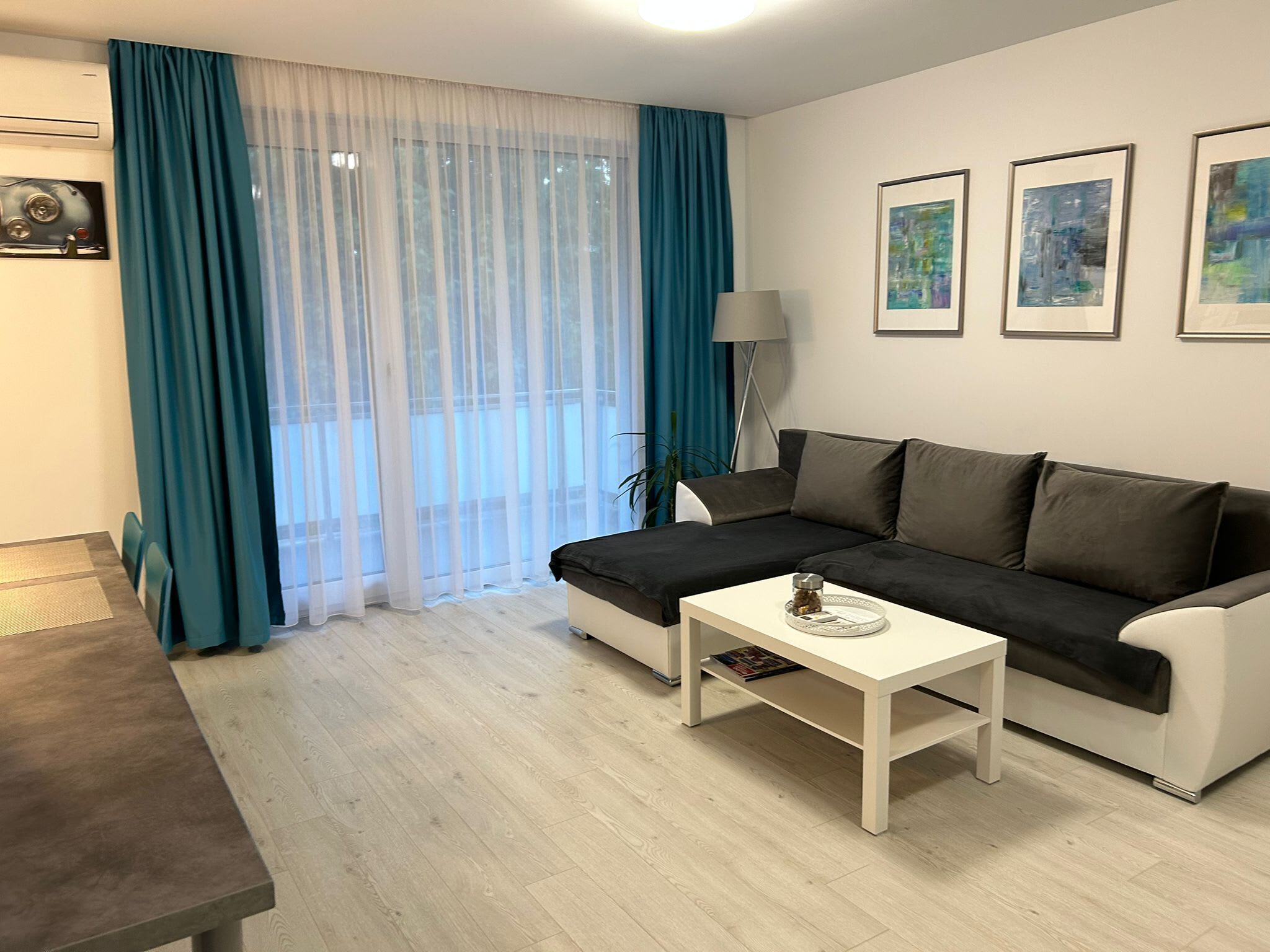 TV, offices