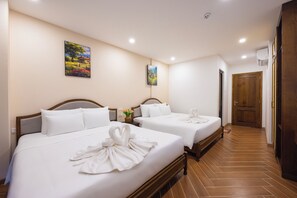 Chambre, balcon, vue cour intérieure | Wi-Fi gratuit