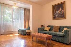 TV, offices - Joy City Stay Splaiul Nistrului 16 (Timișoara)