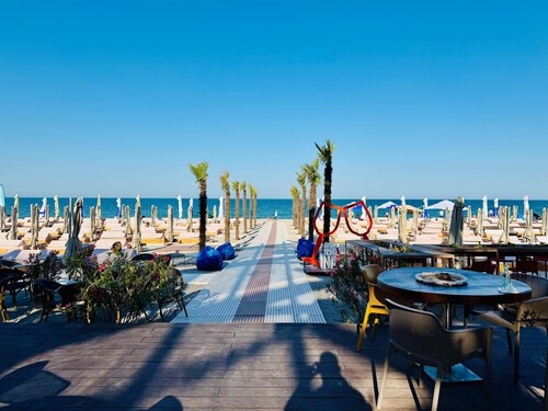 Hubix Suites | Casa del Mar C1-10